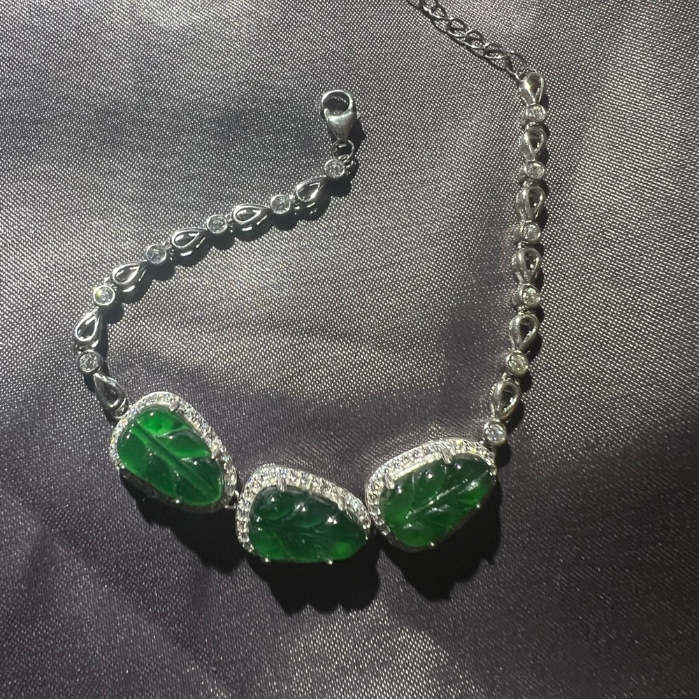 Elegant Green and Silver Bracelet